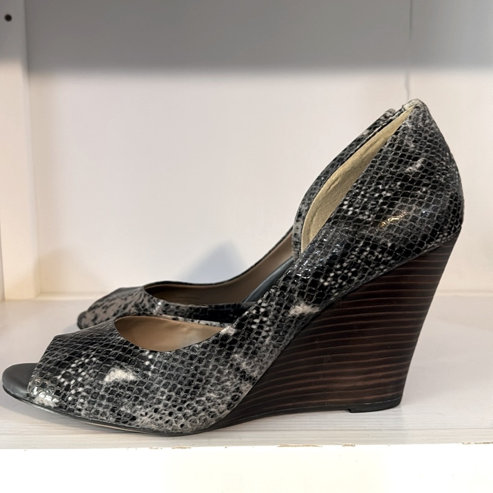 Banana Republic Wedge Heels